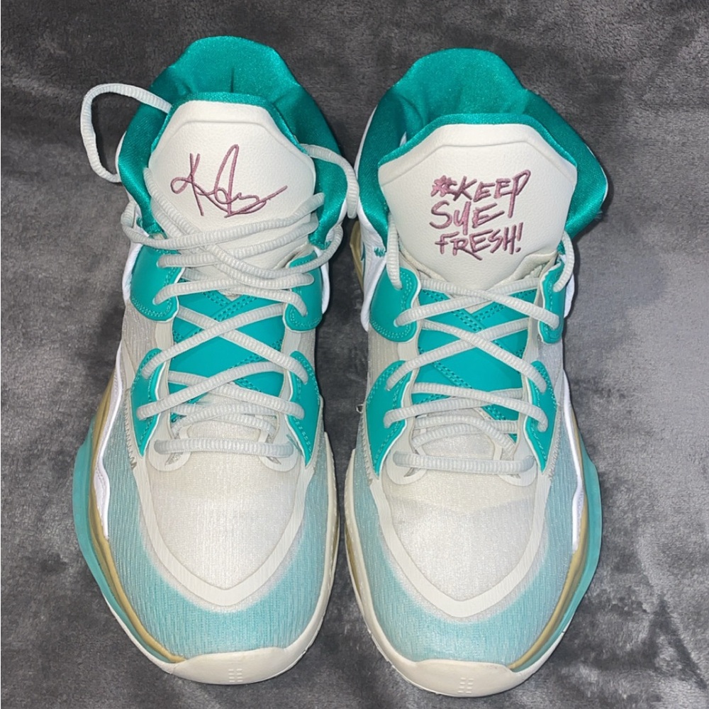 Nike Kyrie 8 Infinity “Keep Sue Fresh” Size 13
